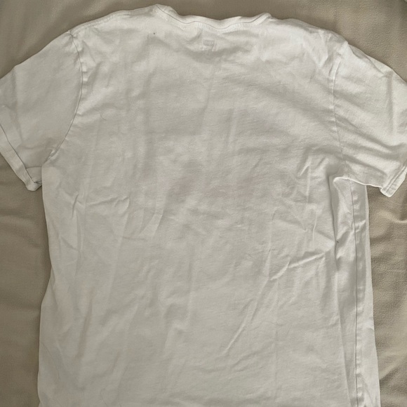 Levi’s Tshirt - Picture 2 of 3